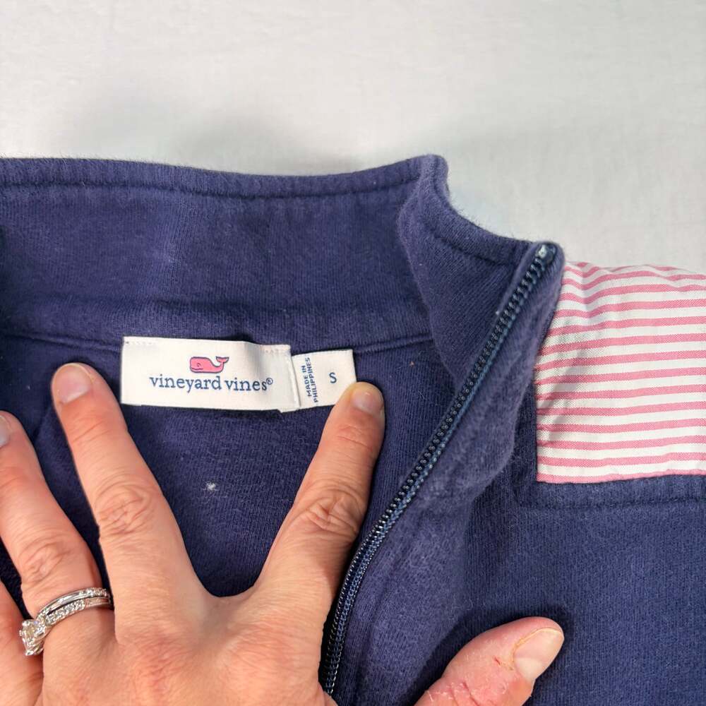 Vineyard Vines womens 1/4 zip navy sweatshirt. nautical, preppy, coastal. Sz S - Picture 6 of 6